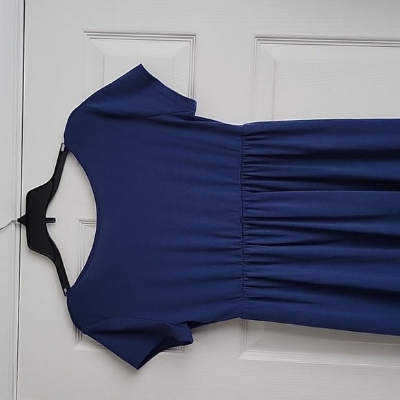 Women's Dress - Picture 9 of 11